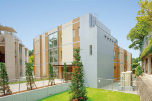 神戸常盤大学8号館